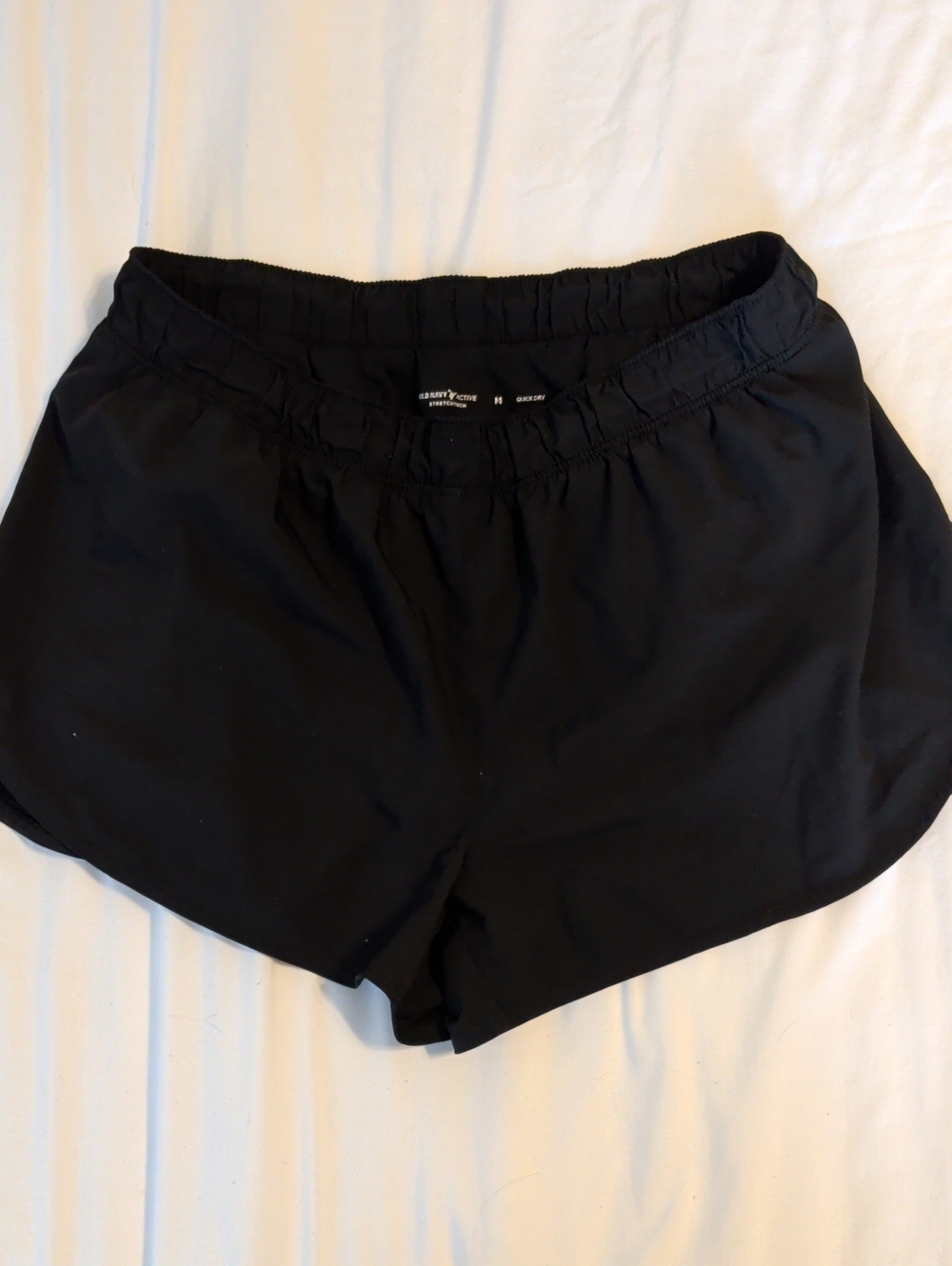 Old Navy Black Women's Nylon Athletic Shorts - Medium